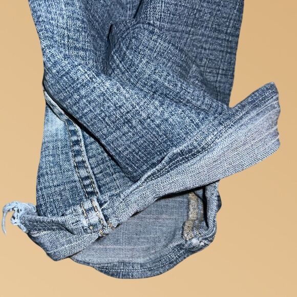 Vintage Crest Embroidered Bleached Blue Jeans Size 15/16 34x27 #228 - Picture 7 of 10